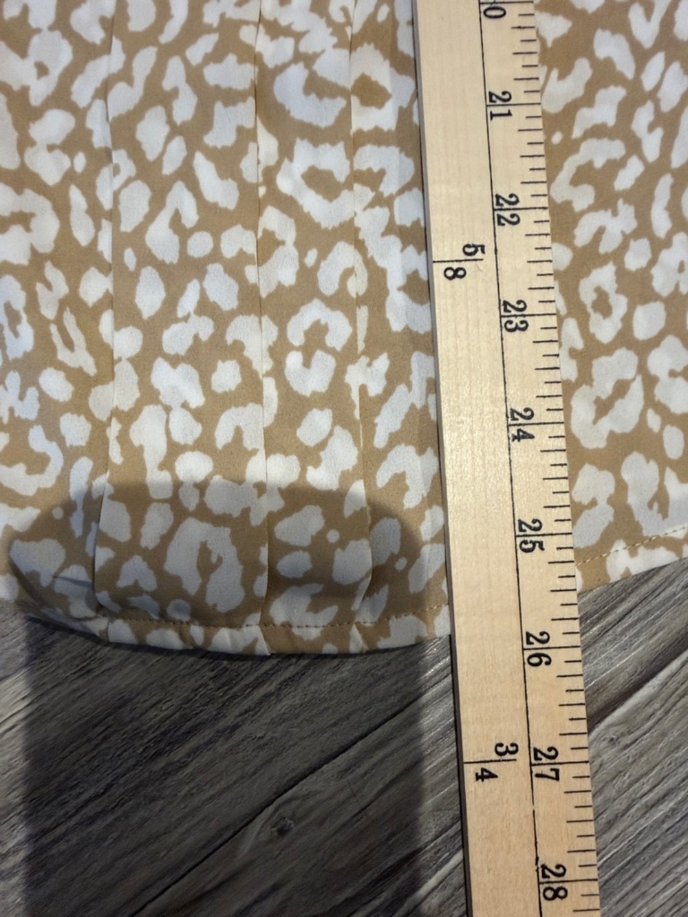 J. Crew Women's Beige Leopard Print 🐆Blouse - Picture 10 of 10